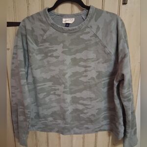 Universal Thread Gray Crewneck Sweatshirt with Label